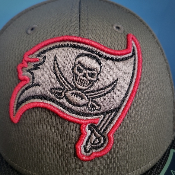 Tampa Bay Buccaneers Baseball Cap Low Profile Hat Fitted Size 7 1/8 New - Picture 2 of 12